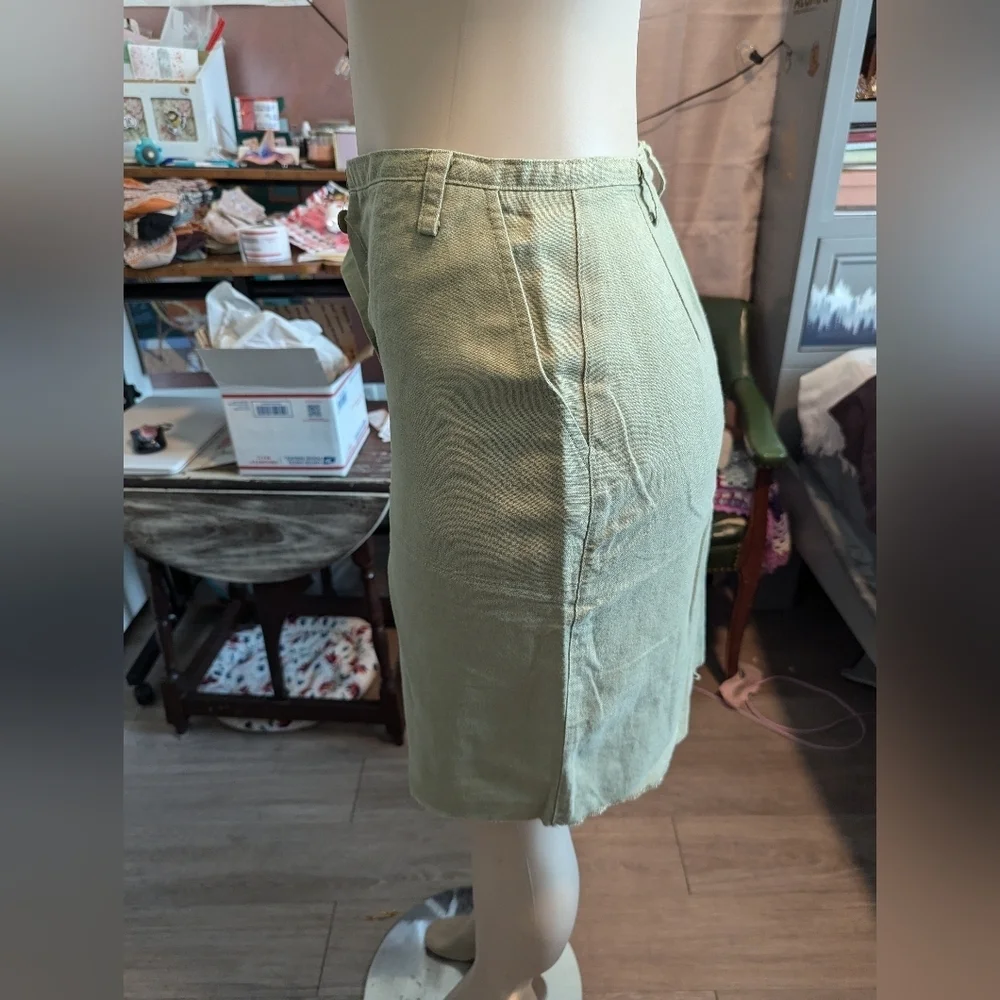 Lizsport‎ Olive green linen skirt size small (Liz Sport).